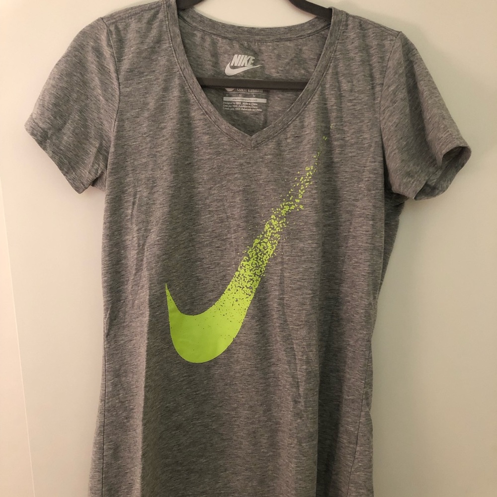 Women’s Coupe Adjustee Corte Elegante workout T